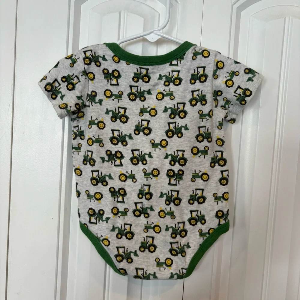 John Deere Gray And‎ Green Tractor Bodysuit Size 3-6 Months